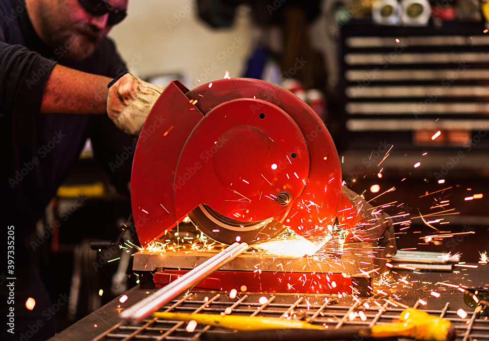 © Daniel Grill/Tetra Images - Close-up of welder grinding © Daniel Grill/Tetra Images - Close-up of welder grinding