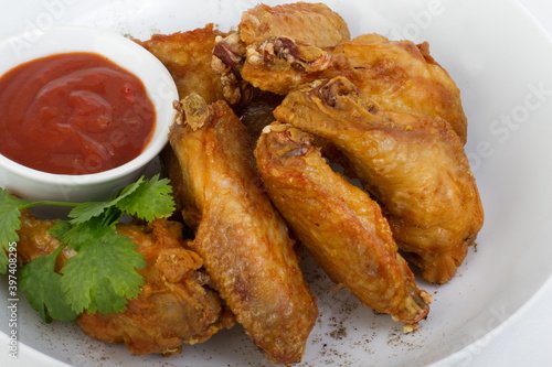 Buffalo chicken wings with ketchup