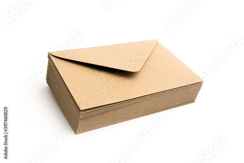Papierumschläge im Stapel, Briefumschlag, Farbe kraftpapier, braun