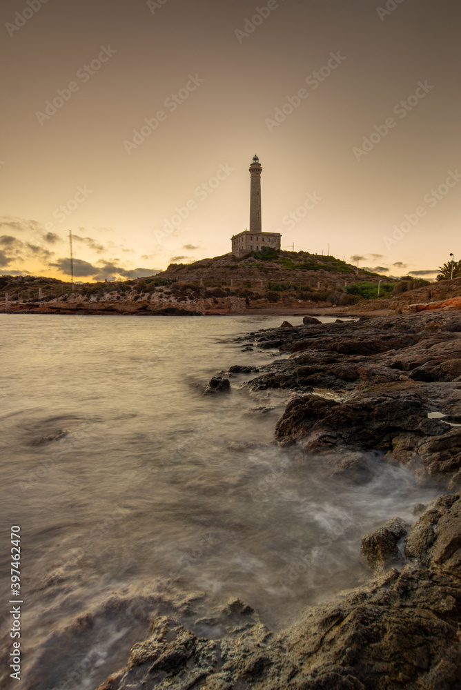 Fototapeta premium Amanece en el faro de Cabo de Palos