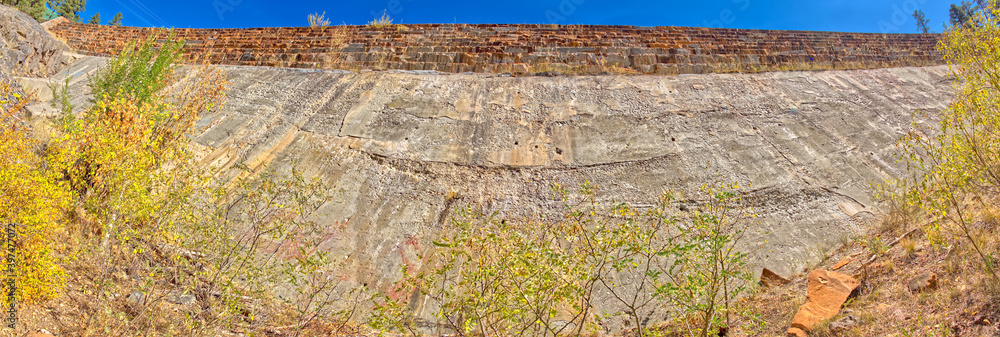 Naklejka premium Base View of the Santa Fe Dam in Williams AZ. The dam is open to the public. No property release is needed.