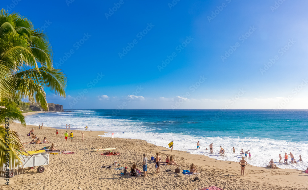 Plage de Boucan Canot sous les cocotiers, Saint-Gilles-les-Bains, île de la Réunion Plage de Boucan Canot sous les cocotiers, Saint-Gilles-les-Bains, île de la Réunion