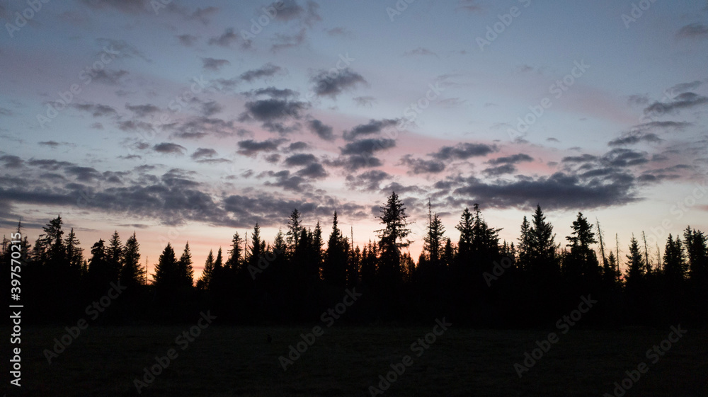 Obraz premium sunset in the mountains