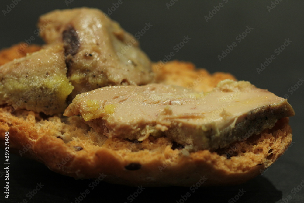 Toasts de foie gras