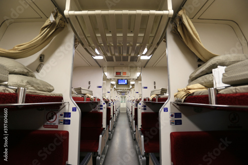 Cuadro en lienzo Selective focus of Thai new express train with air conditioned for overnight tra