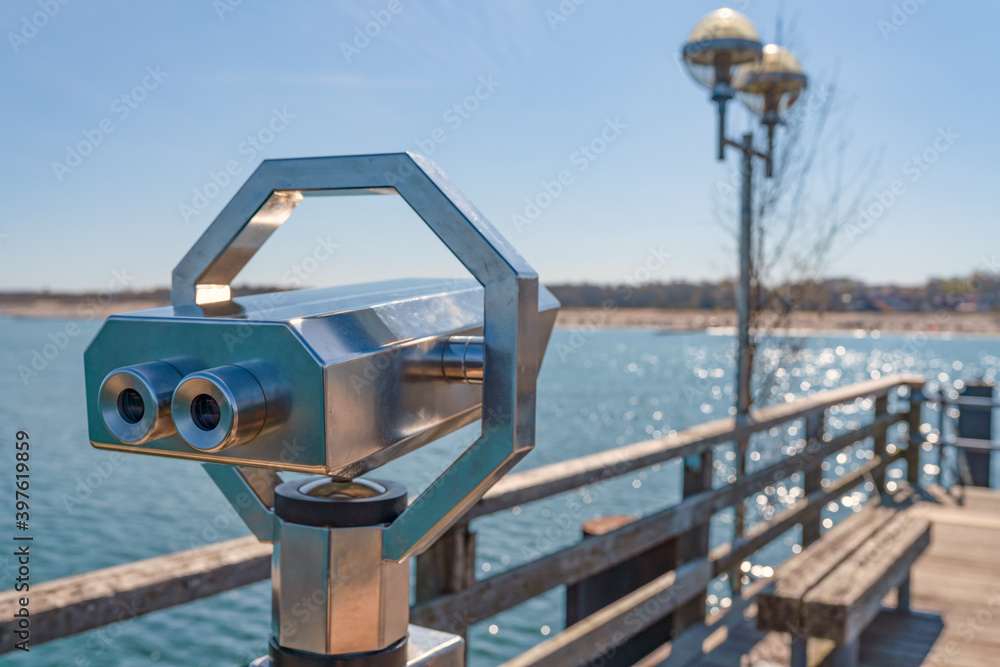 Blick von der Ostsee Seebrücke in Graal Müritz zu Ostern Blick von der Ostsee Seebrücke in Graal Müritz zu Ostern