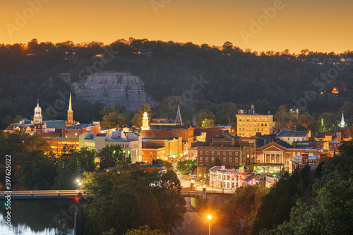 Frankfort, Kentucky, USA town skyline on the Kentucky River