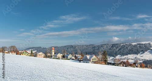 Ortschaft Scheffau im Allgäu im Winter © by-studio