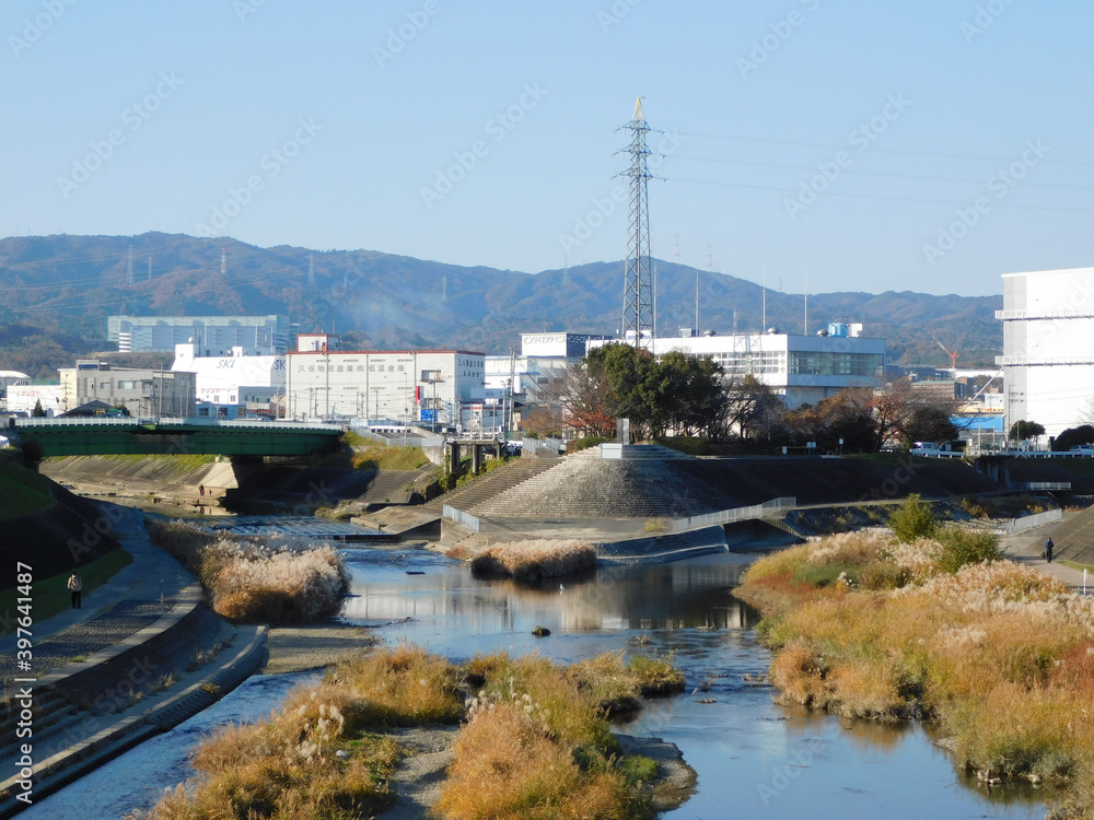 安威川と茨木川の合流点(大阪府茨木市で2020年12月撮影)