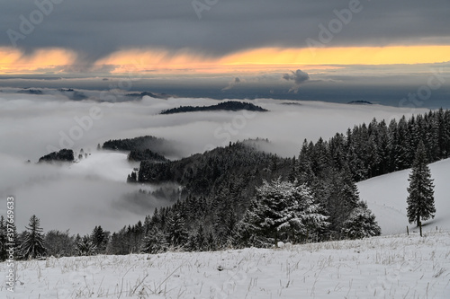 Sonnenuntergang über dem Rheintal im Winter © Woodapple
