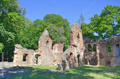 Ruiny starego Zamku Książ,  zbudowany na murach dawnego zamku piastowskiego Bolka I photo