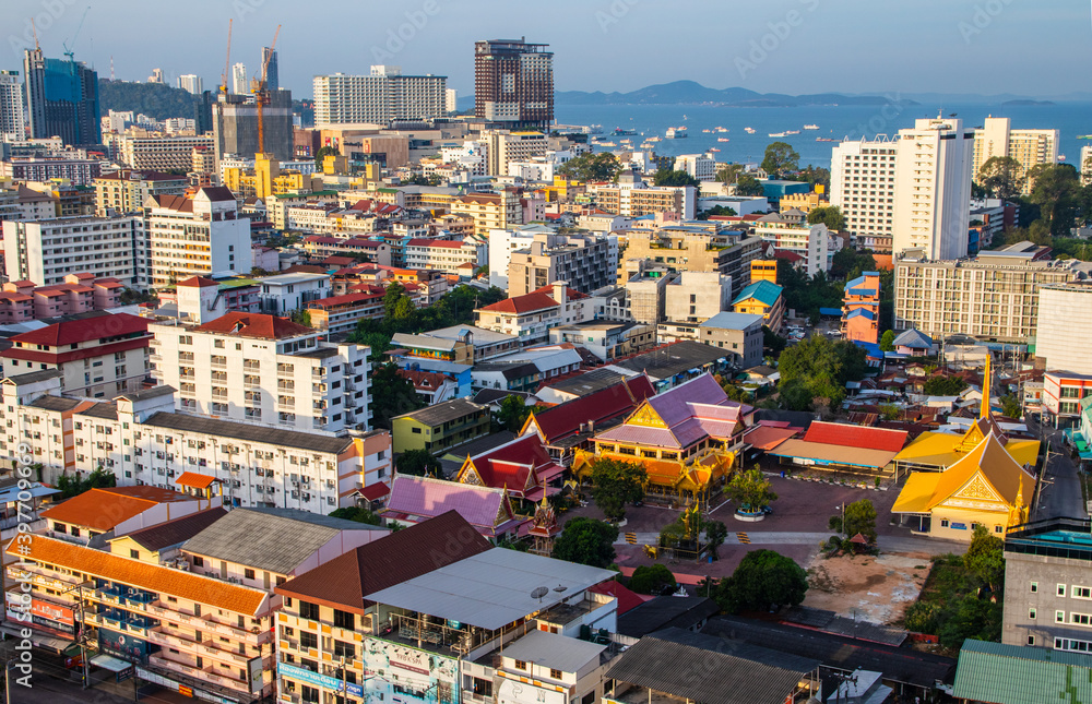 Fototapeta premium the cityscape of Pattaya Thailand Asiain the early morning