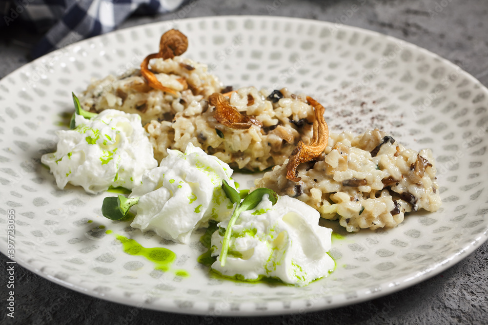 Risotto with Mushrooms and Cream Cheese Risotto with Mushrooms and Cream Cheese