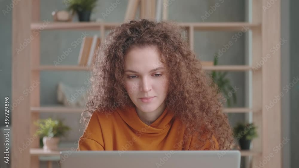 Webcam job interview: girl talks about herself to get job and sliles Webcam job interview: girl talks about herself to get job and sliles