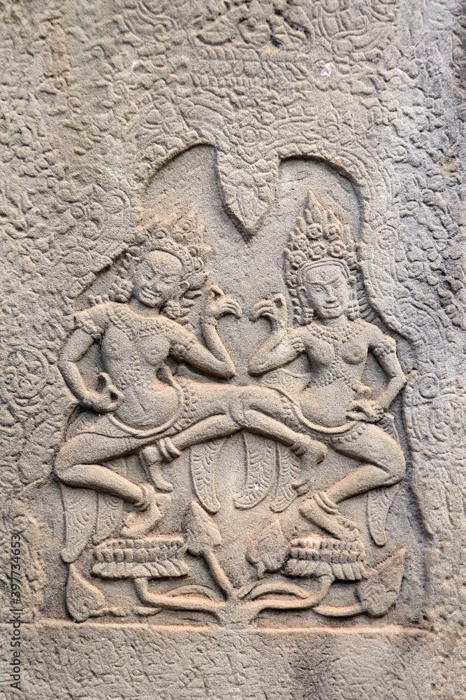 Wall carving with two dancers apsaras, Angkor Wat, Siem Reap, Cambodia