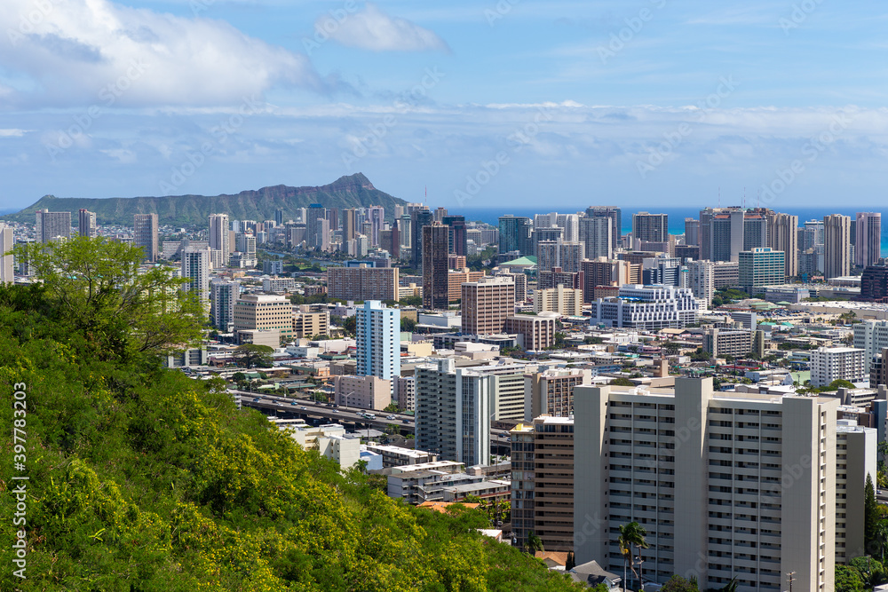 Honolulu, Waikiki and Diamond Head Crater, high angle view, Oahu