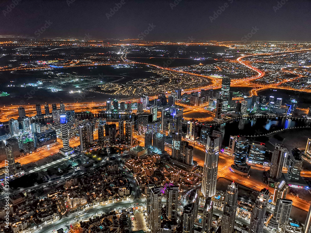 Fototapeta premium Ciudad Dubái noche desde Burj Khalifa