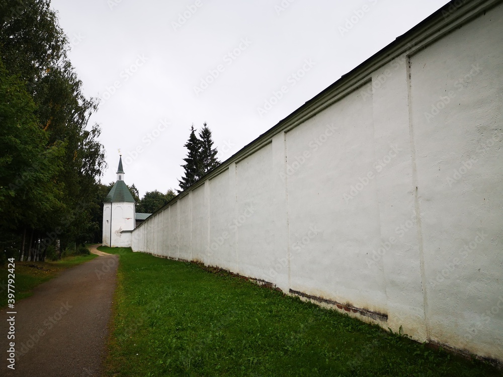 Fototapeta premium cloudy day at valday monastery