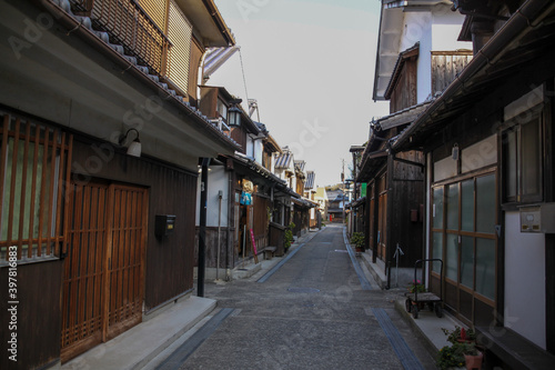 日本の古い街並み © Nico