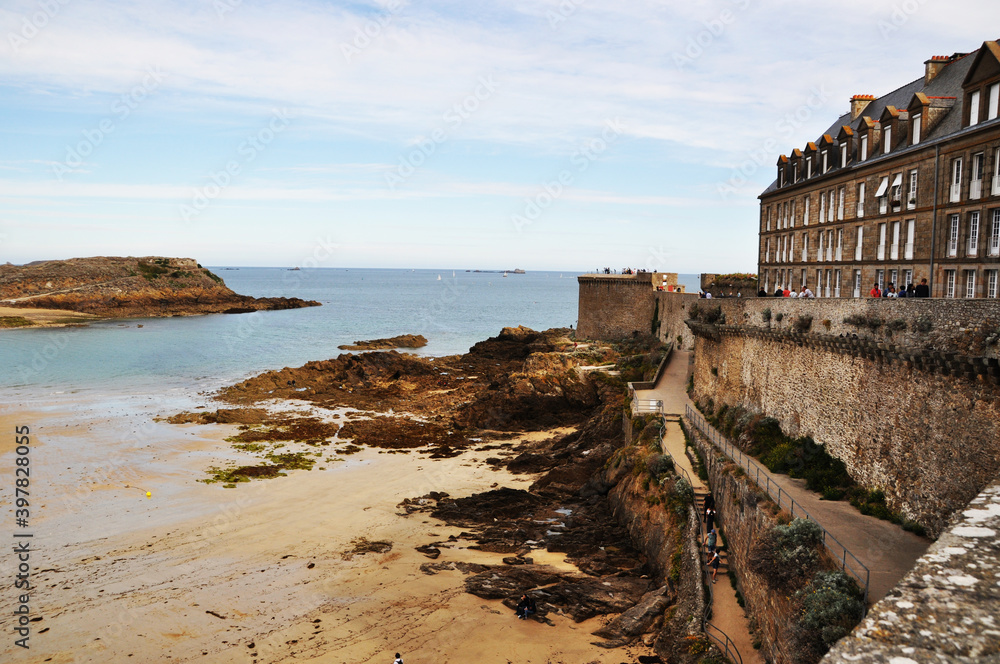 Saint Malo, France. 11 September 2018. Low tide, view from the fortress wall to the sea.