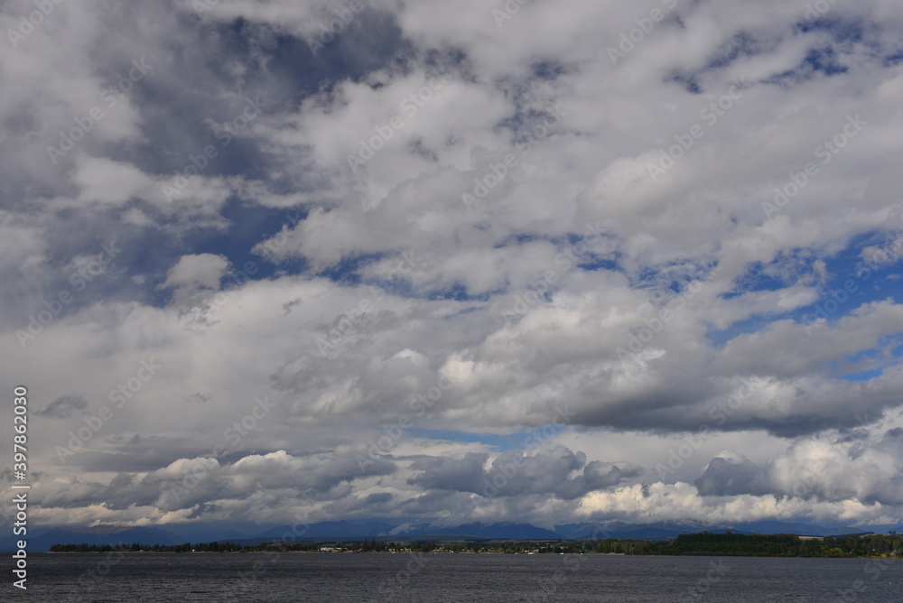 Obraz premium View of Te Anau lake in Fjordland New Zealand