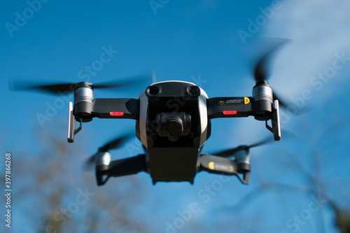 Landing drone 