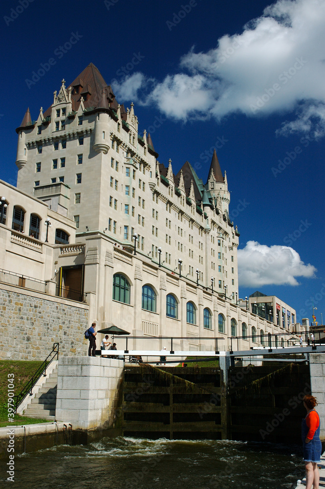 Opening rideau canal locks at the Chateau Laurier