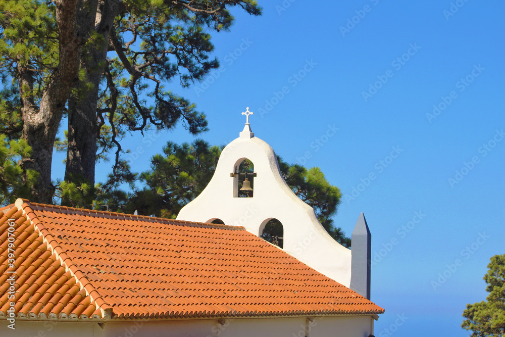 Pino y ermita de la Virgen del Pino, El Paso, La Palma Pino y ermita de la Virgen del Pino, El Paso, La Palma