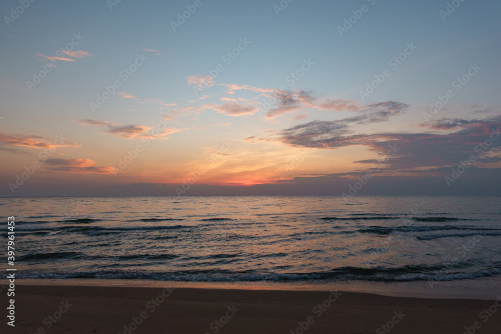 Beautiful sunrise Beaches in Thailand, which are the most popular beaches in Thailand in the summer. Beautiful sunrise Beaches in Thailand, which are the most popular beaches in Thailand in the summer.