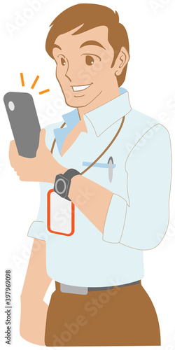 スマートフォンでSNSをチェックする男性