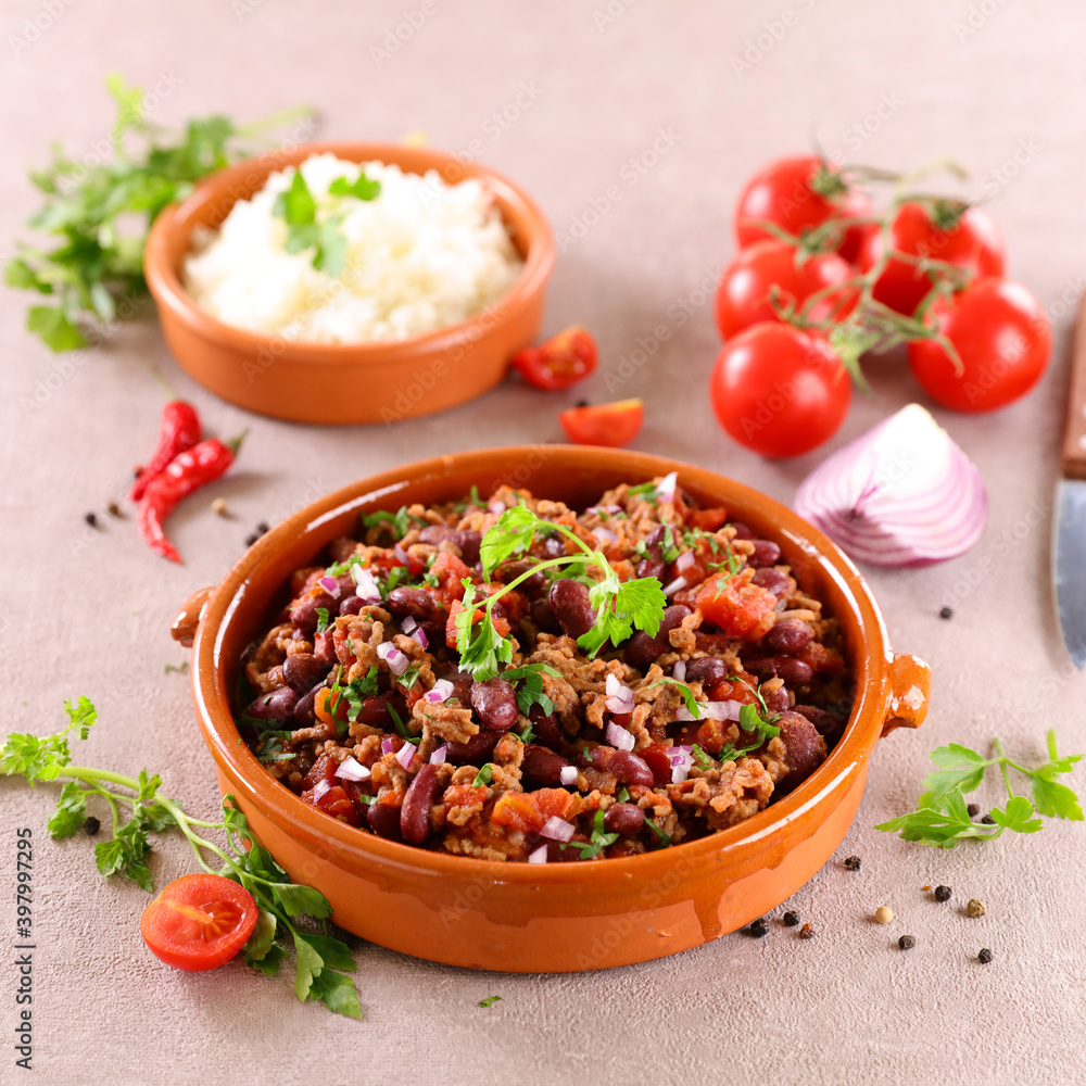 chili con carne- minced beef with tomato sauce, bean and spices chili con carne- minced beef with tomato sauce, bean and spices