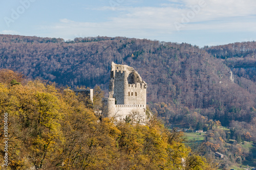 Pfeffingen, Ruine, Burg, Burganlage,, Aesch, Duggingen, Laufental, Birseck, Klus, Baselland, Wanderweg, Aussichtspunkt, Winter, Schweiz, Nordwestschweiz photo