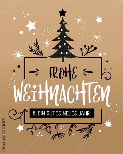 Frohe Weihnachten Kalligraphie. Grußkarte mit Weihnachtsbaum auf goldenem Hintergrund - deutscher Text