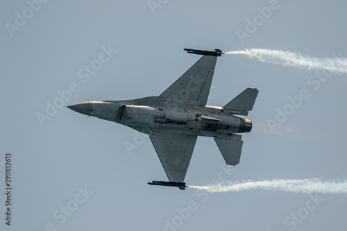 Aircraft F-16 Belgian solo display photo