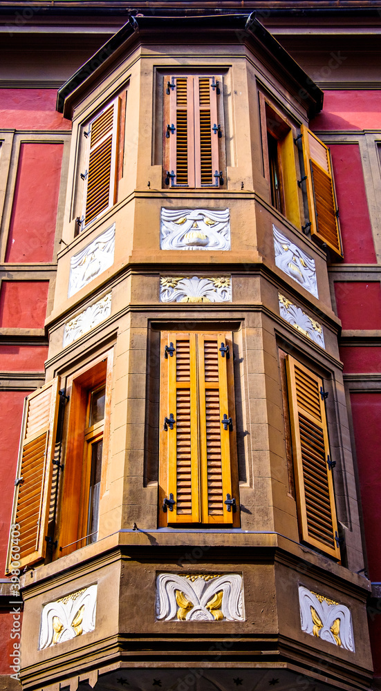 Obraz premium old window at a facade