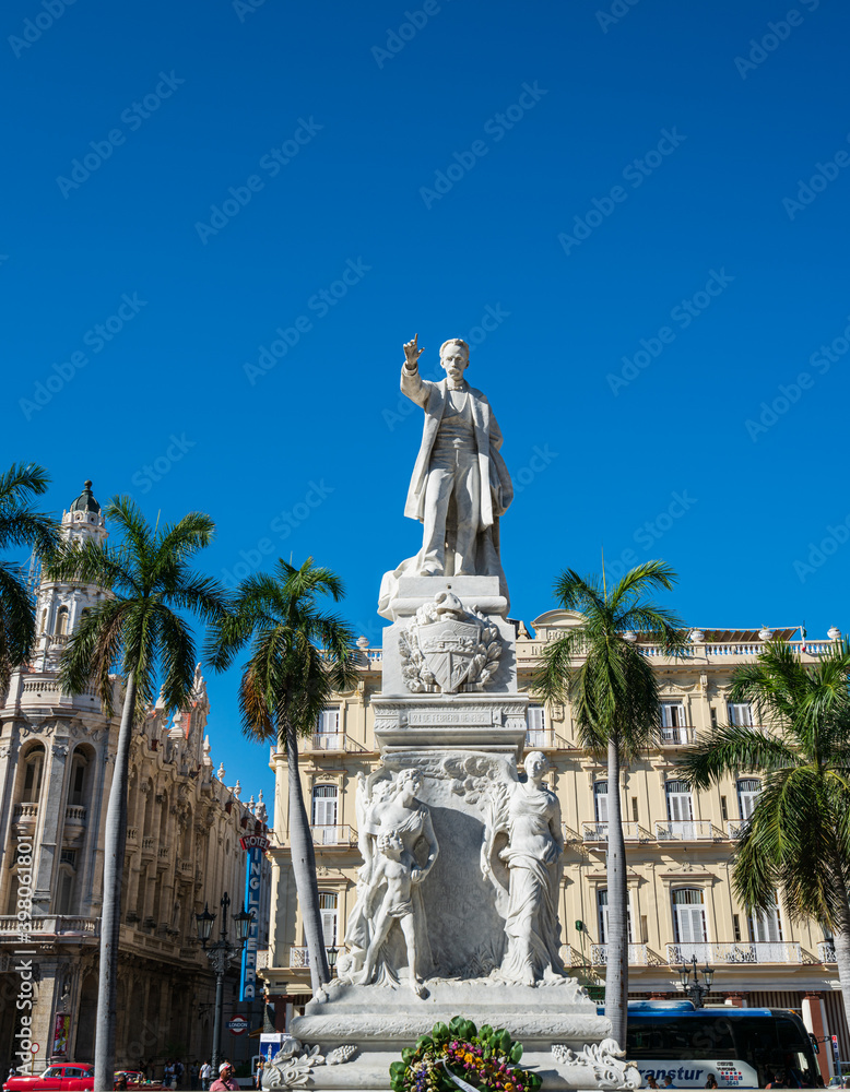 Fototapeta premium Statue des José Martín in Havanna