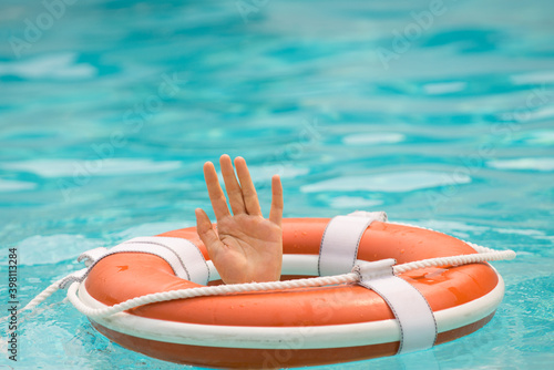 Slika na platnu The concept of help, rescue, drowning, storm