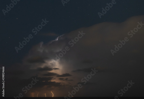 Lightning storm om Mediterranean Sea