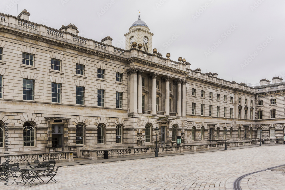Obraz premium Somerset House - large neoclassical building (1776) in central London. England, UK.