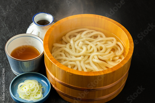 Canvas Print 手打ちうどん　homemade noodles of Japan(udon)