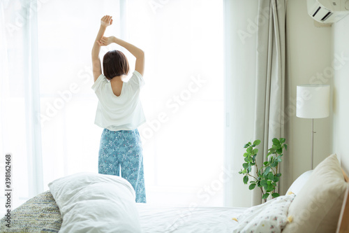 Konstfotografi 若い女性　起床