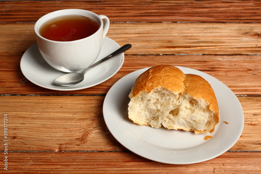 Hard (dinner) roll Hard (dinner) roll