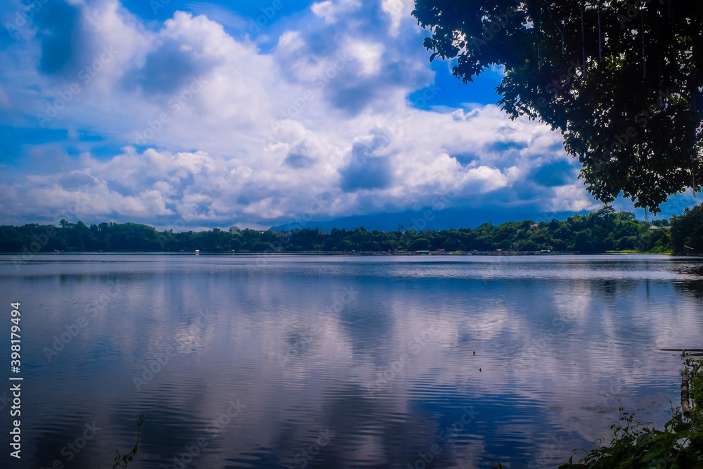 Beautiful lake, trees and mountains