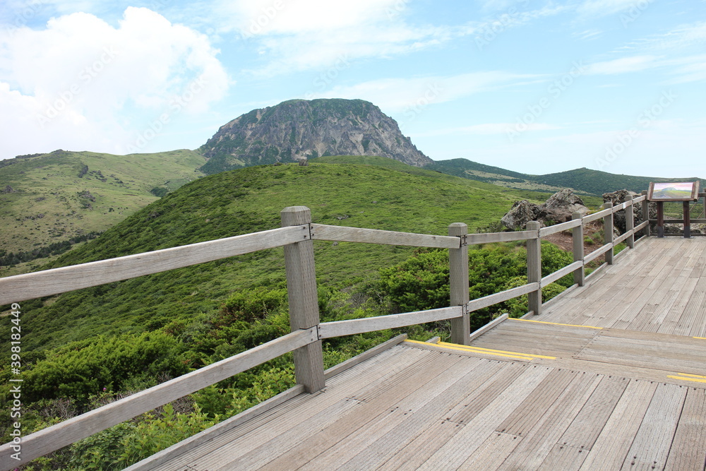 path to the mountain