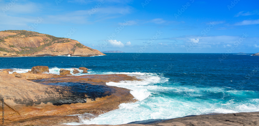 Panorama at the breathtaking Thistle Cove in the Cape Le Grand National Park east of Esperance, Western Australia Panorama at the breathtaking Thistle Cove in the Cape Le Grand National Park east of Esperance, Western Australia