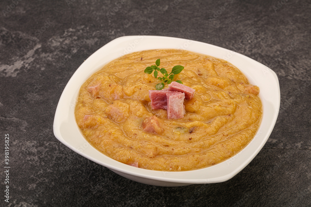 Peas cream soup with smoked ribs Peas cream soup with smoked ribs