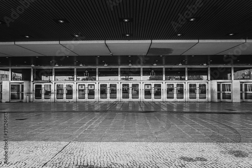 ICC Berlin Eingang, Eingangstüren