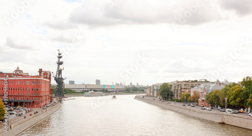  View of the Bolotnaya and Yakimanskaya embankments