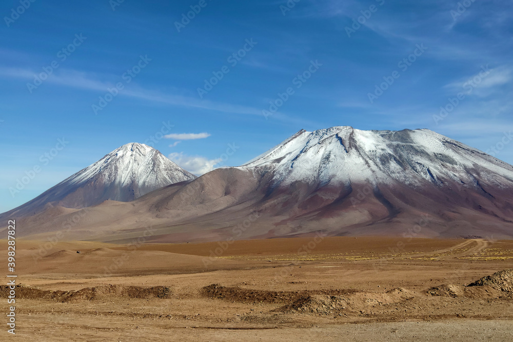 Fototapeta premium Views of Licancabur volcano near San Pedro de Atacama, Chile