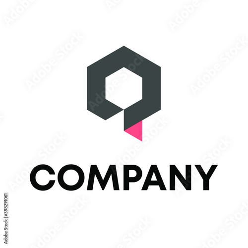 Q logo vector